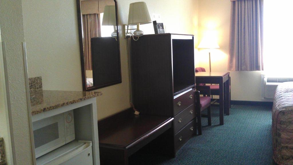 Super 8 by Wyndham Burleson Fort Worth Area - Habitación Con 2 Camas Grandes - No Fumadores
