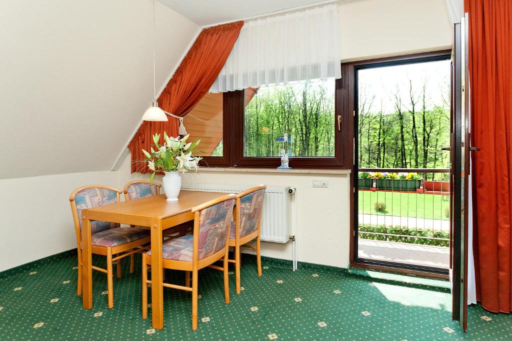 Fotografie z fotogalerie ubytování Restaurant & Hotel Baumhaus Hagen v destinaci Sassnitz