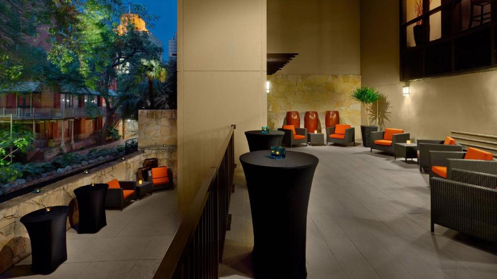 Holiday Inn San Antonio-Riverwalk by IHG photo
