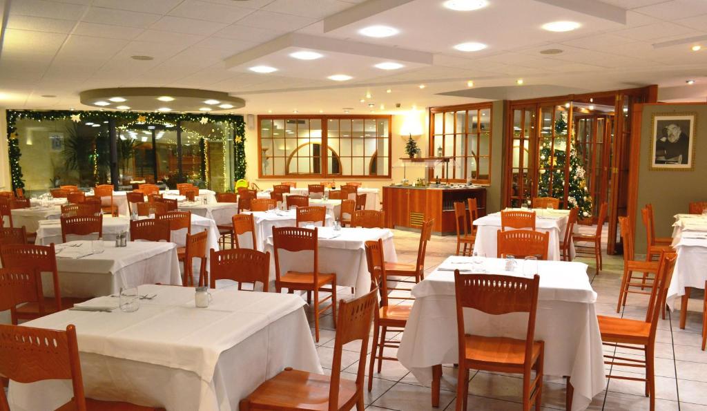 Restauracja lub miejsce do jedzenia w obiekcie Hotel Colonne