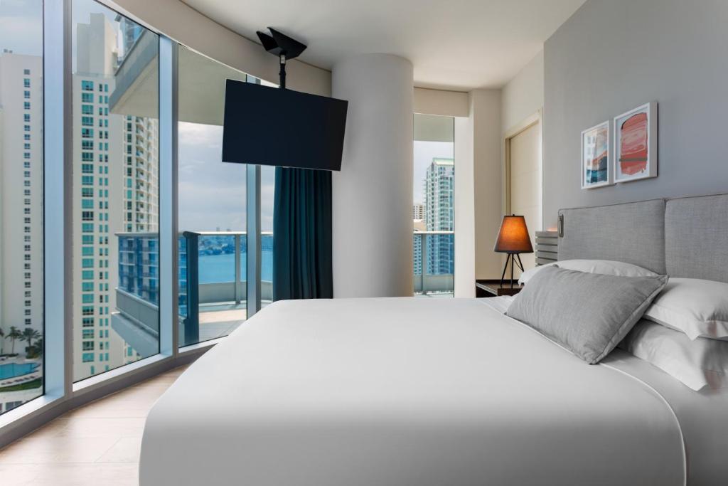 Kimpton EPIC Hotel by IHG photo