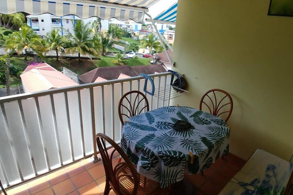 Balkón nebo terasa v ubytování AnseMitan beach studio,Clim,wifi, 200mplage 3îlets