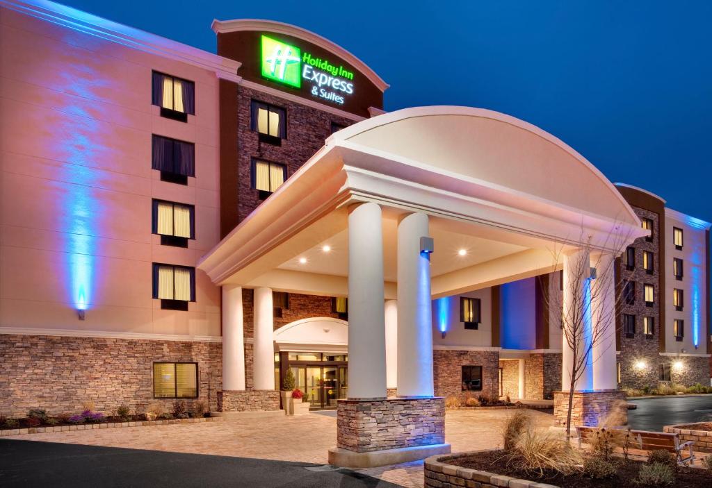 a hotel with a gazebo in front of a building at Holiday Inn Express & Suites Williamsport, an IHG Hotel in Williamsport