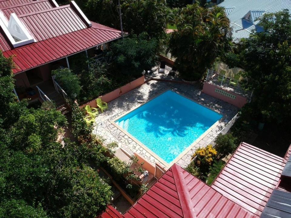 Bazén v ubytování Résidence Ti'Kéol - Appartements avec terrasse 2 à 4 personnes, piscine nebo v jeho okolí