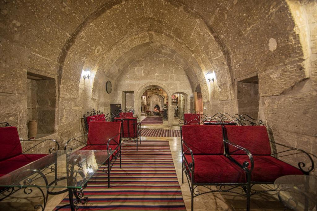A seating area at Kapadokya Ihlara Konaklari & Caves