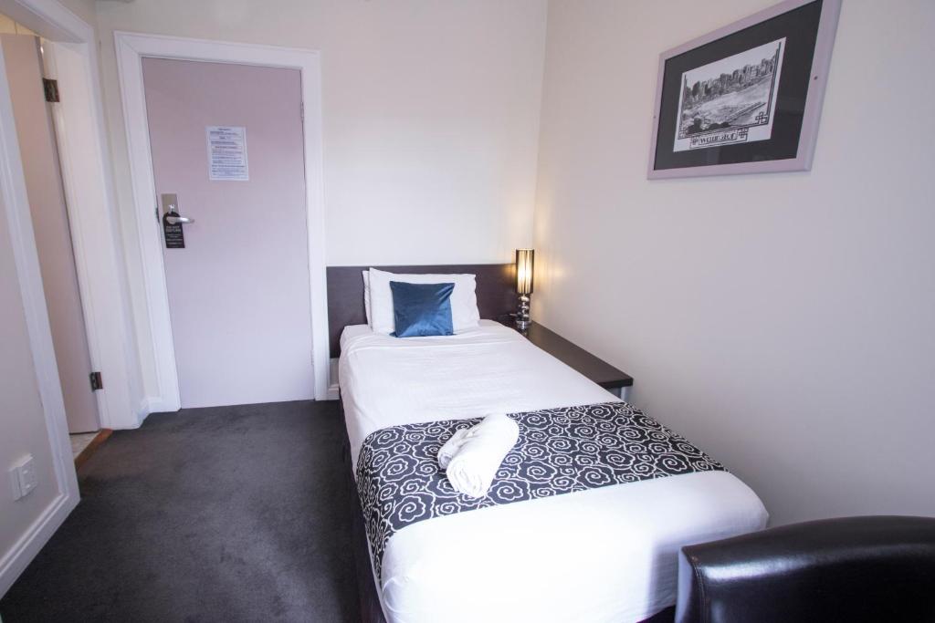 Hotel Waterloo & Backpackers - Resim 20