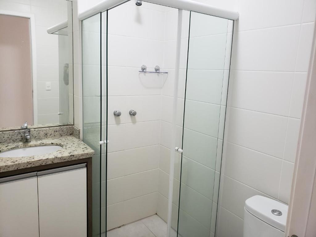  Apartamento à 200 metros da Praia do Campeche