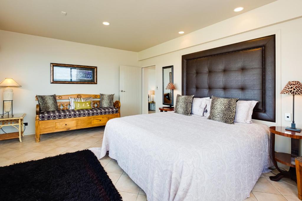 On The Point - Lake Rotorua - Resim 42