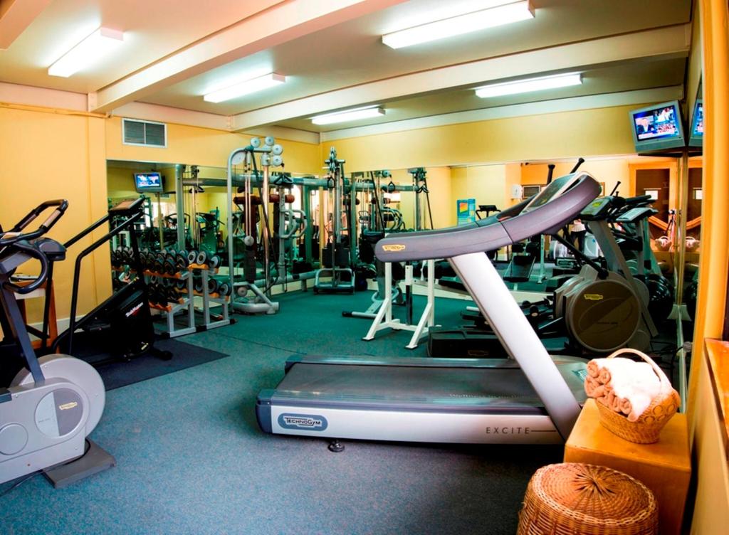 O centro de fitness e/ou as comodidades de fitness de Kapok Hotel
