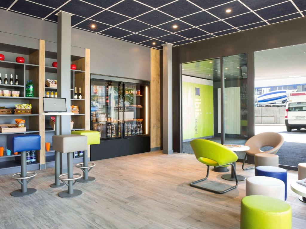 Istumisnurk majutusasutuses ibis budget Fribourg