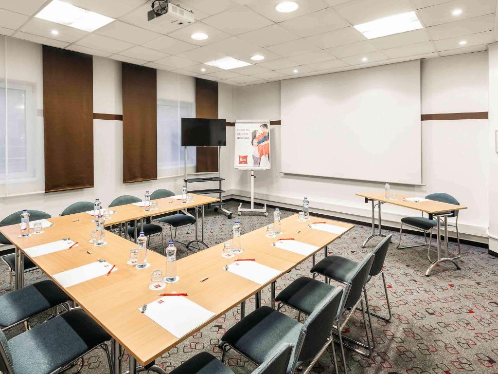 Zaplecze biznesowe lub konferencyjne w obiekcie Ibis Praha Mala Strana