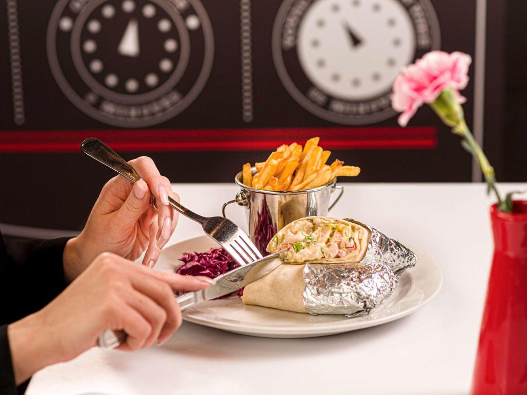 Jedzenie w hotelu lub w pobliżu