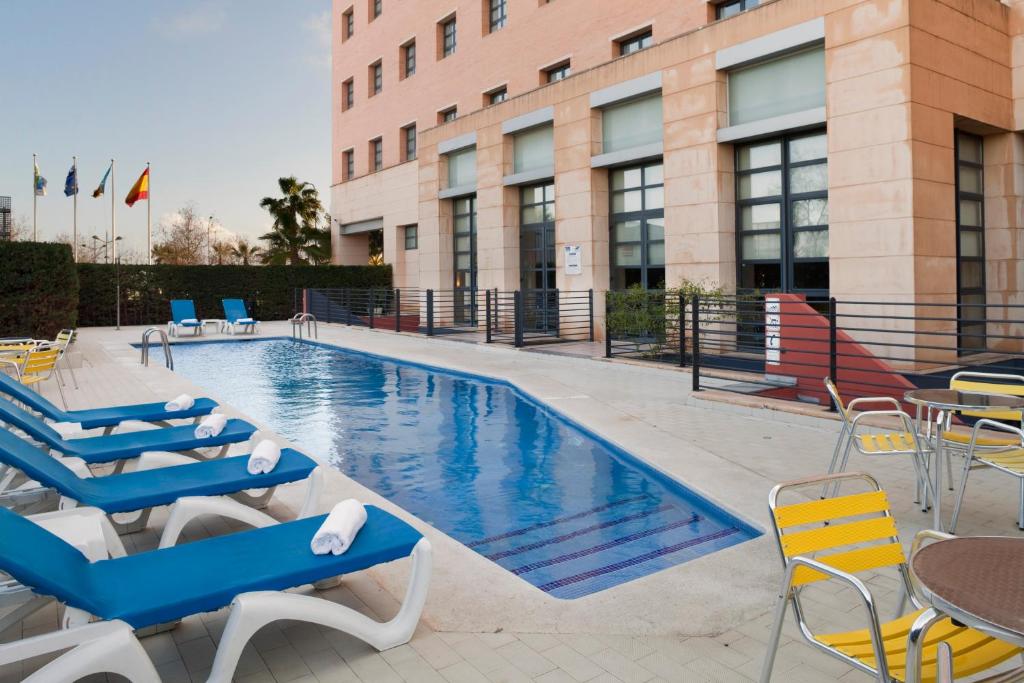 Holiday Inn Express Ciudad de las Ciencias, an IHG Hotel ...