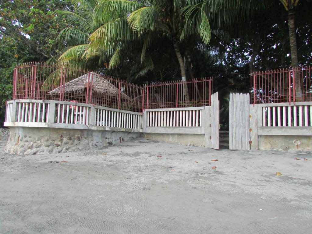 Fotografie z fotogalerie ubytování Felipa Beach and Guesthouse - Newly Renovated Airconditioned Guest Rooms v destinaci Dumaguete