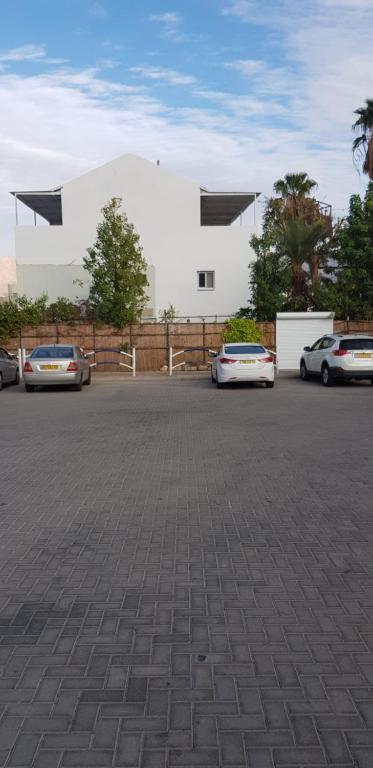 אדום 179, דירות נופש photo