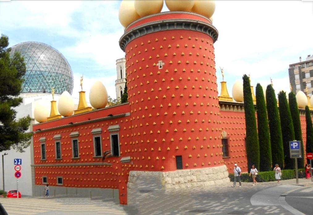 Fotografia z galérie ubytovania Apartamento con terraza y piscina en Malgrat de Mar v destinácii Malgrat de Mar