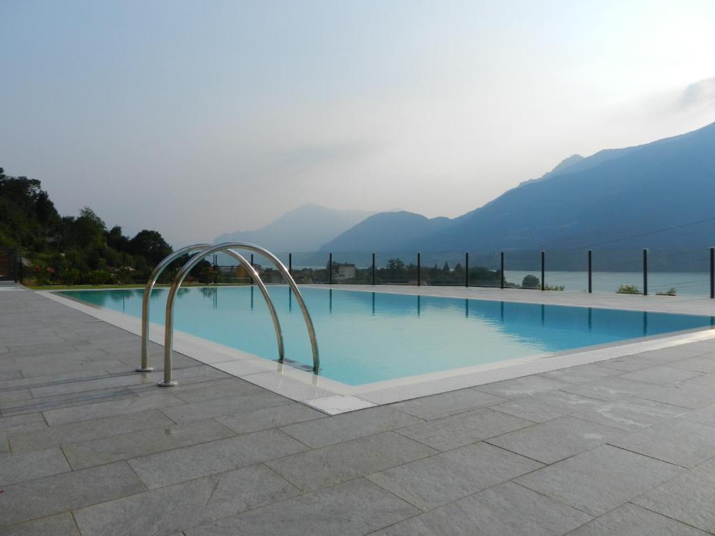 Bazén v ubytovaní Bellavista Giulia on Lake Como alebo v jeho blízkosti