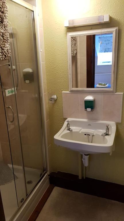 The Wheatsheaf Inn - 