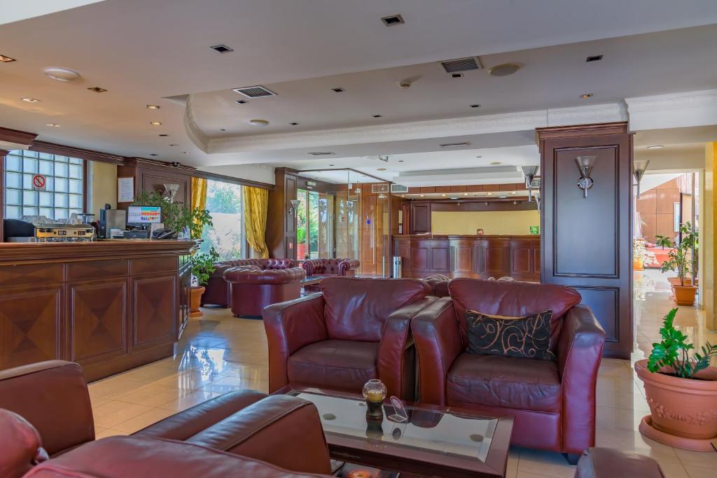 Posezení v ubytování Avalon Airport Hotel Thessaloniki