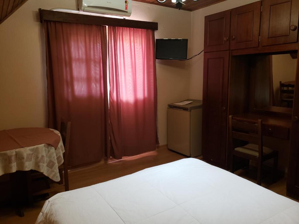 Hotel Pousada das Flores  Hotel Pousada das Flores