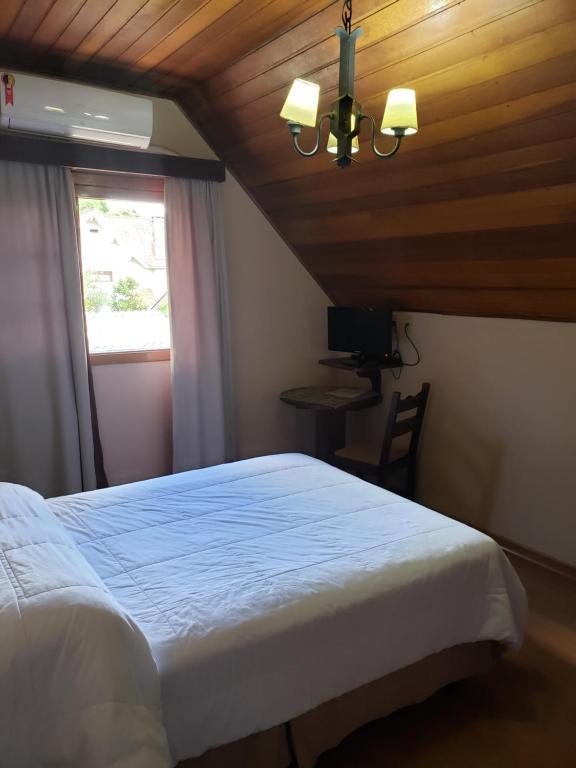 Hotel Pousada das Flores  Hotel Pousada das Flores