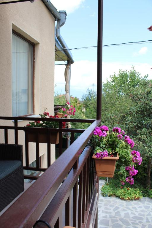 Balkón nebo terasa v ubytování Tinikos Guest House