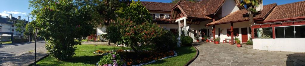 Hotel Pousada das Flores  Hotel Pousada das Flores