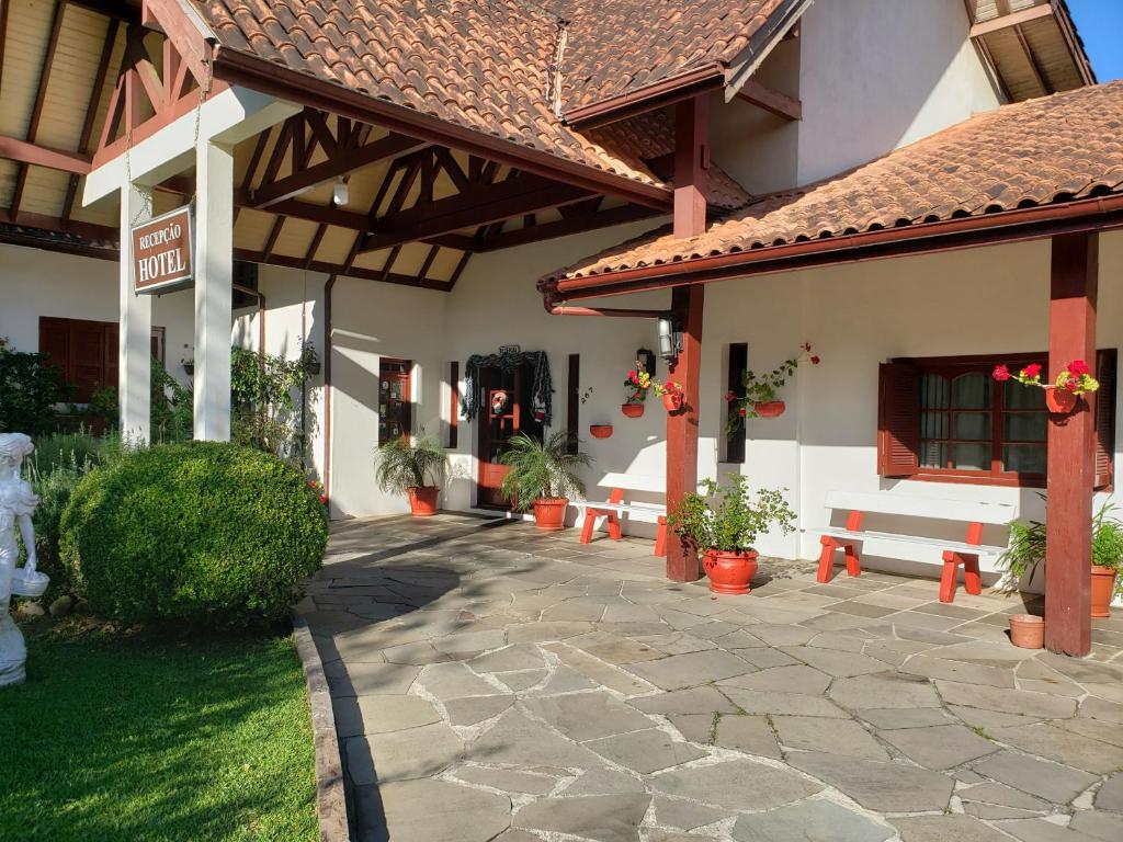 Hotel Pousada das Flores  Hotel Pousada das Flores