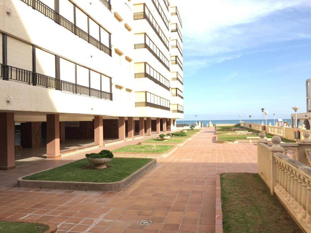 Peaceful Apartment in a Beachfront Complex, Mareny Blau ...