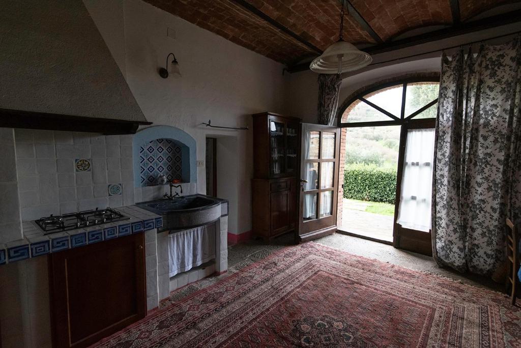 Kuchyňa alebo kuchynka v ubytovaní Agriturismo La Fontaccia