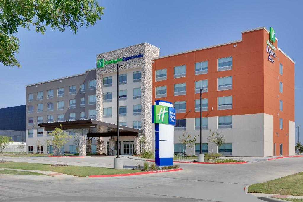 an image of a tru by hilton hotel at Holiday Inn Express & Suites - Dallas NW HWY - Love Field, an IHG Hotel in Dallas