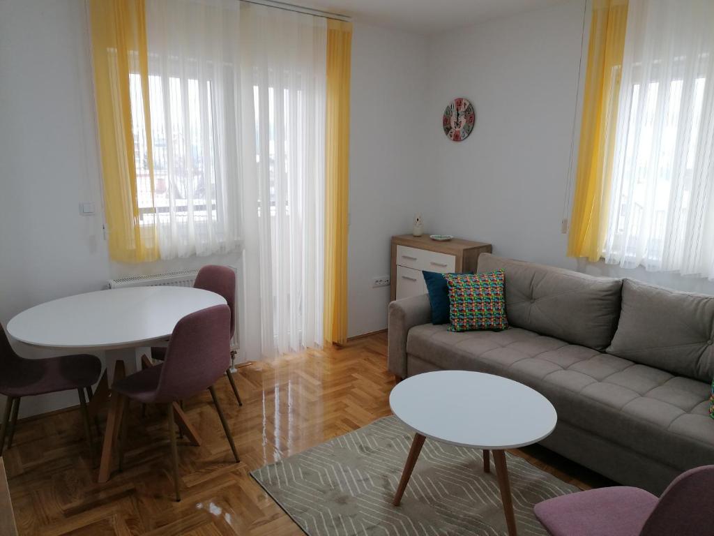 Area soggiorno di Apartman Tamara