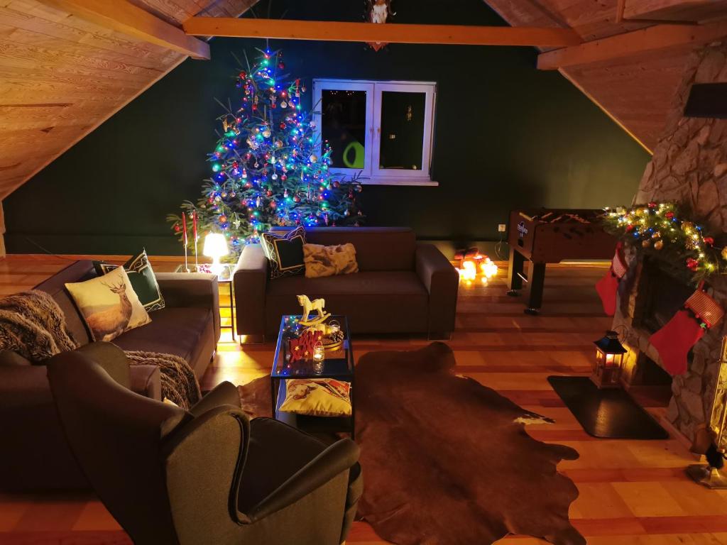 Posedenie v ubytovaní Ośrodek VolfCamp Kwaszenina