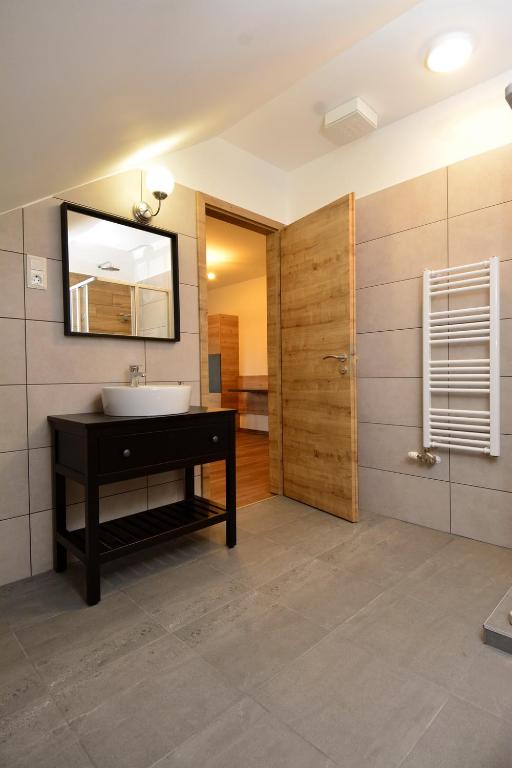 Φωτογραφία από το άλμπουμ του Ludwig Hotel σε Martonvásár