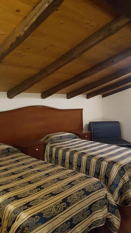 Hotel Sangiuliano 132 centro storico Catania - Resim 12