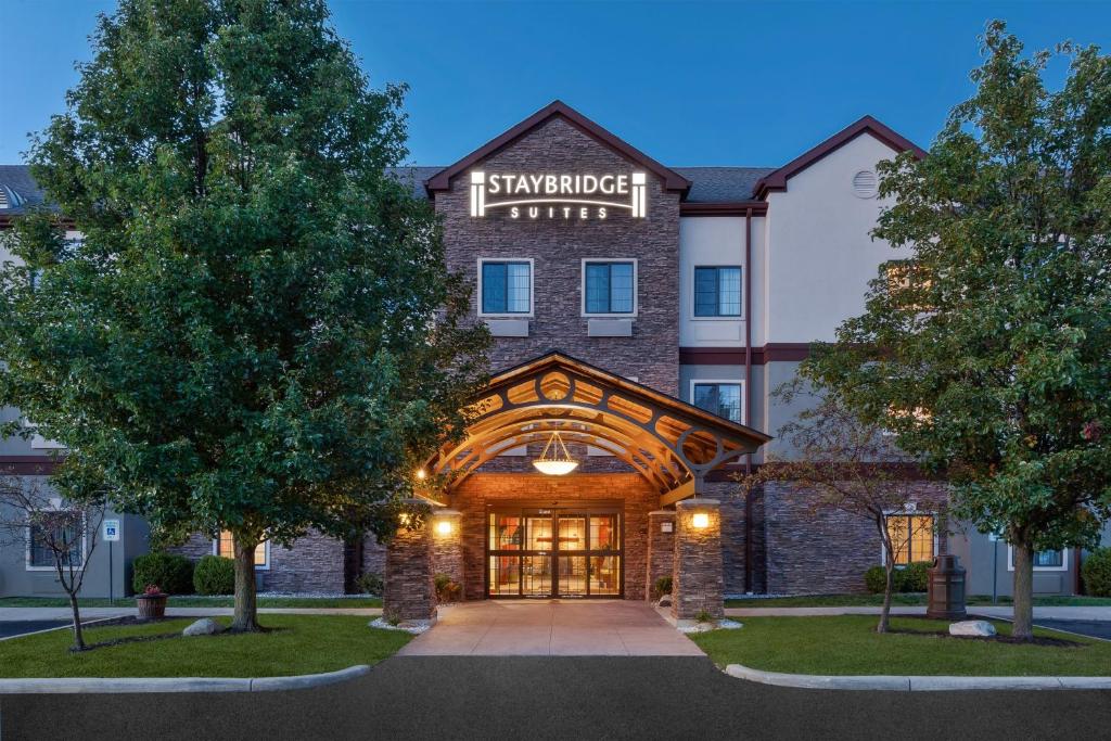 a rendering of the entrance to the iskender hotel at Staybridge Suites Kalamazoo, an IHG Hotel in Kalamazoo