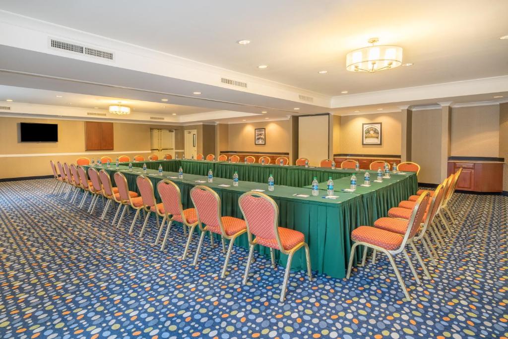 a large conference room with a long table and chairs at Holiday Inn Express Hotel & Suites Easton by IHG in Easton