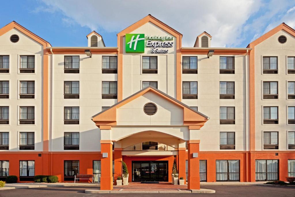 an exterior view of a hotel at Holiday Inn Express Hotel & Suites Meadowlands Area, an IHG Hotel in Carlstadt