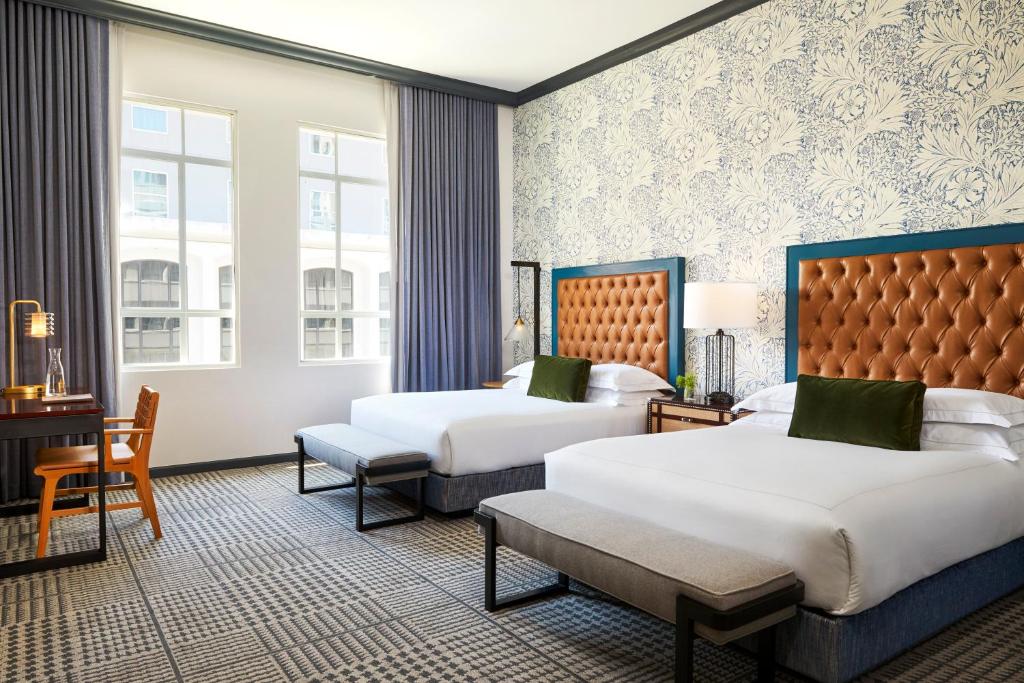 Kimpton Hotel Monaco Denver by IHG - Premium Queen Room Met Twee Queensize Bedden