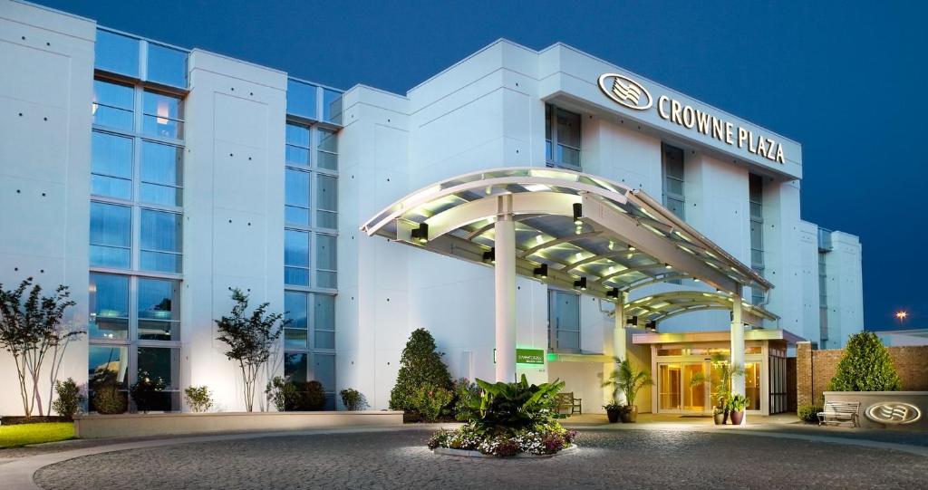 a rendering of the front of a hotel at Crowne Plaza Charleston, an IHG Hotel in Charleston