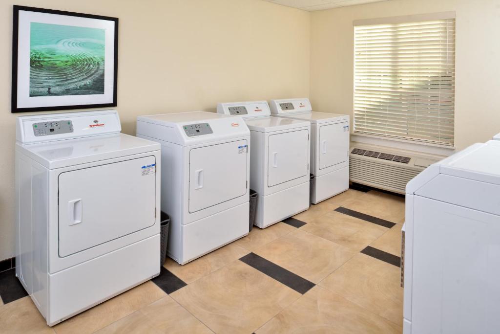 Candlewood Suites - Lodi by IHG photo