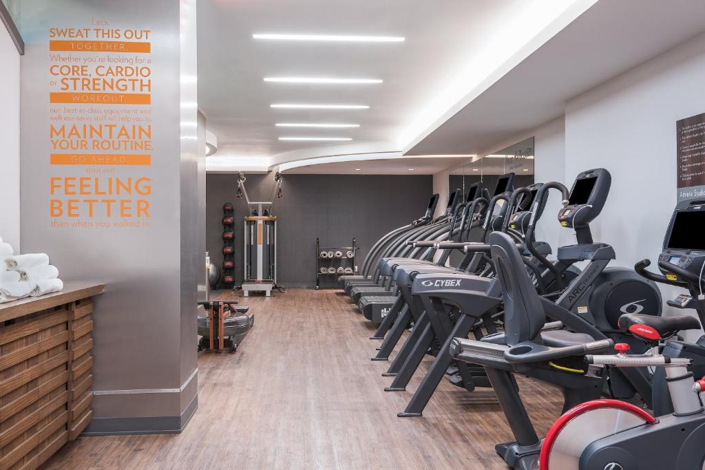 Fitness centrum a/nebo fitness zařízení v ubytování EVEN Hotel New York - Times Square South by IHG
