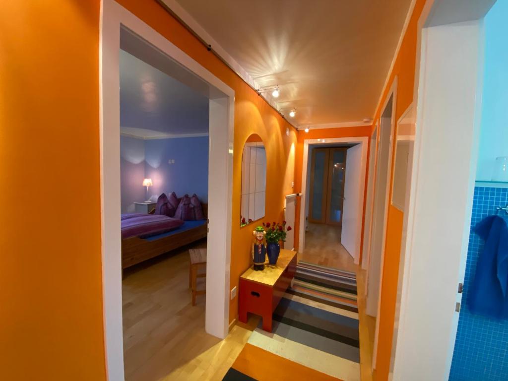 Postel nebo postele na pokoji v ubytování Ferienwohnung Sotcha 8c