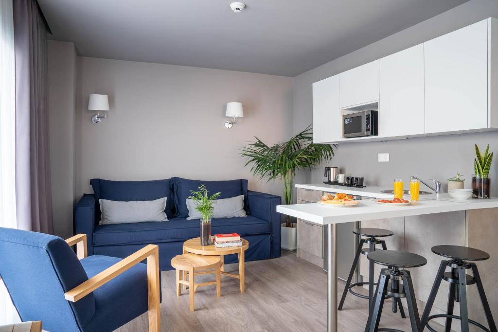 CHROMA FASHION ROOMS & APARTMENTS - Resim 4