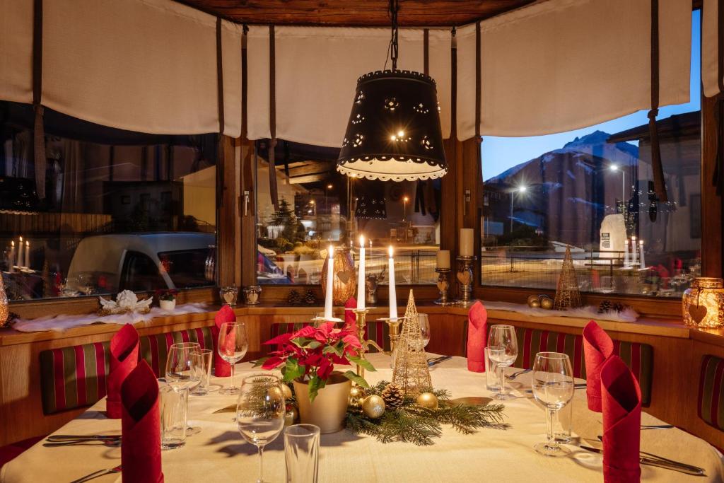 Hotel Kögele bei Innsbruck Axamer Lizum - Resim 41