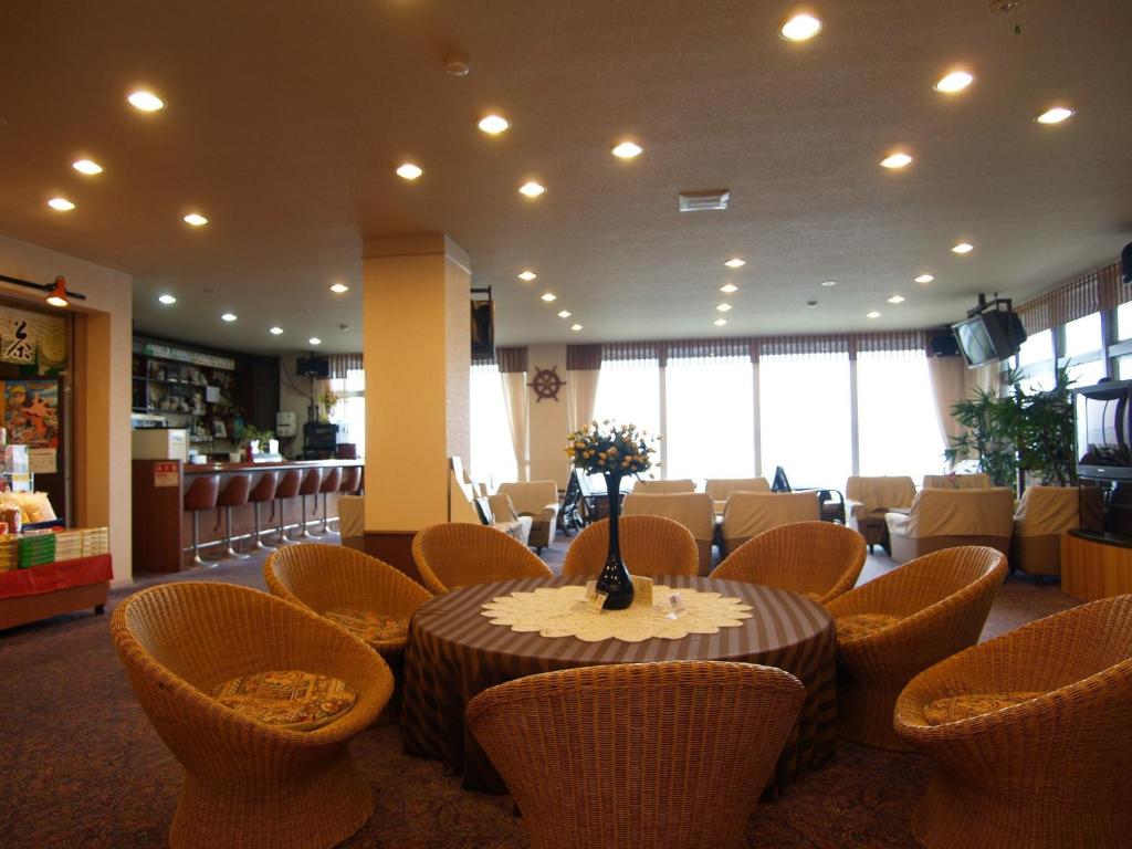 Posezení v ubytování Wakayama Kada Onsen Kada Kaigetsu (ex. Azumaya Seaside Hotel)