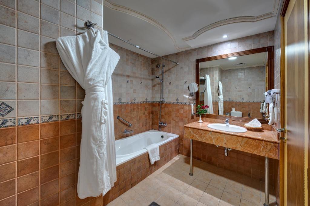 Koupelna v ubytování Sahara Beach Resort & Spa
