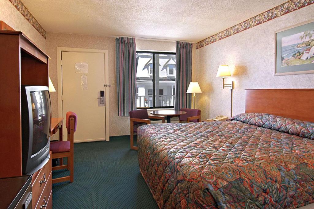 Postel nebo postele na pokoji v ubytování Super 8 by Wyndham Atlantic City