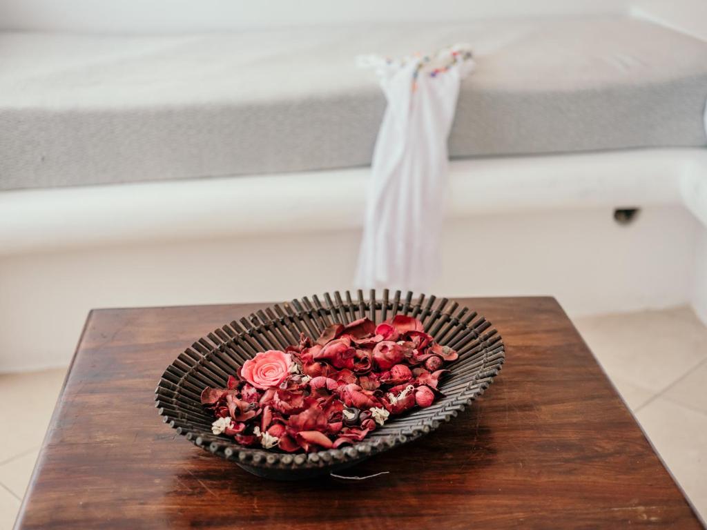 Loucas on the Cliff - Resim 43