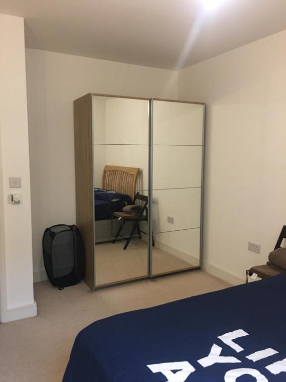 Double room with Gym and business centre in Surrey Quays